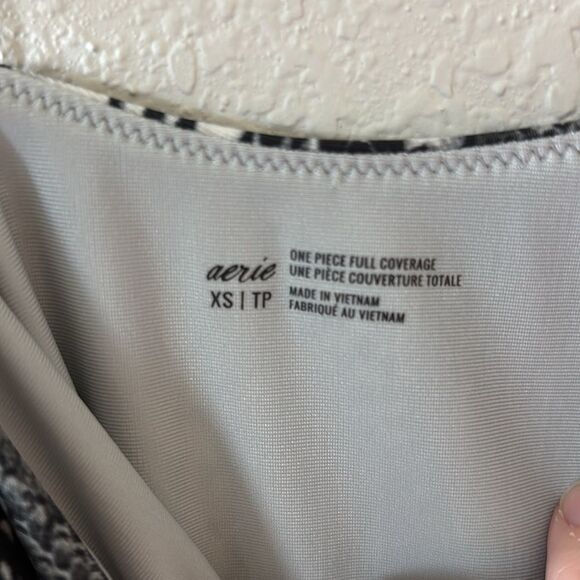 AERIE Snack Wrap One Piece Full Coverage Swimsuit size XS - Picture 4 of 6